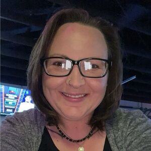 Meet your Posher, Dana